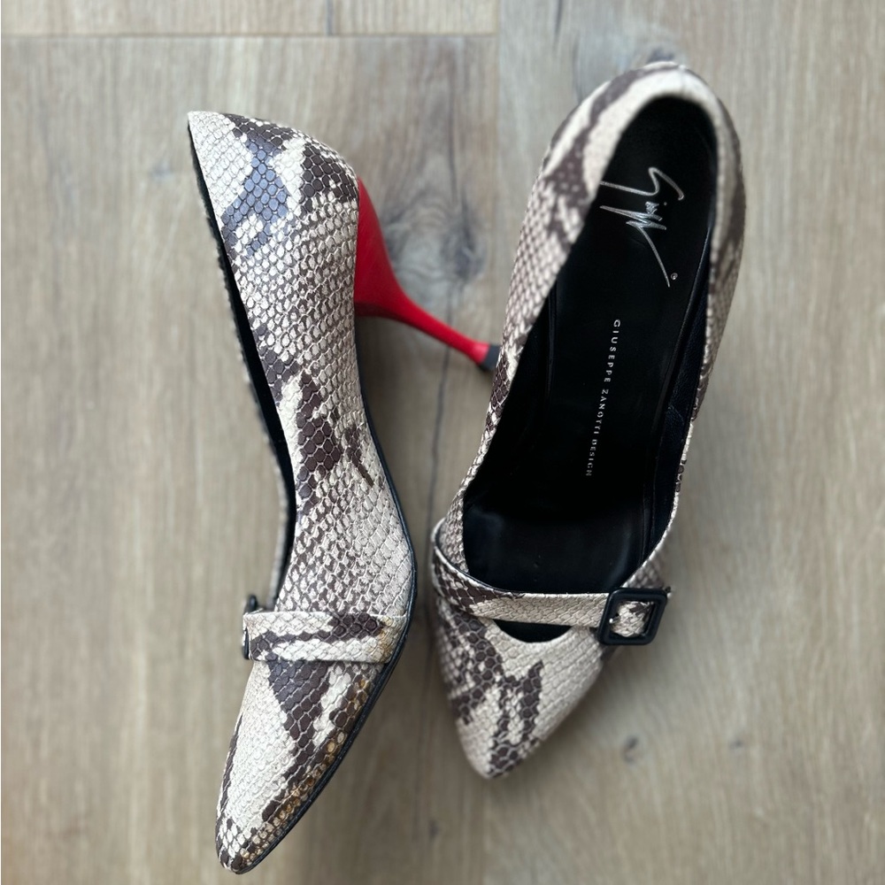 Giuseppe Zanotti Brown Snakeskin Heels with Red Sole - Picture 3 of 16